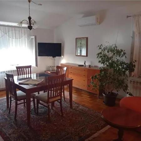 Apartment Anica Stinjan Pula
