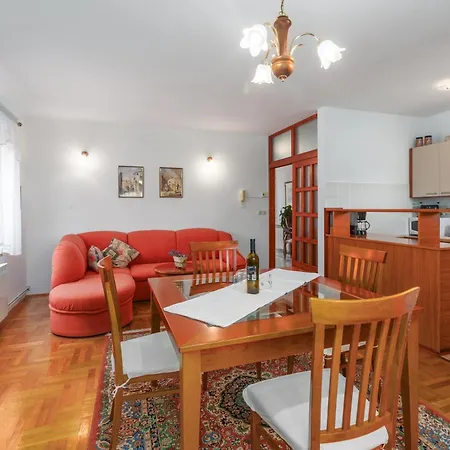 Apartmán Anica Stinjan *