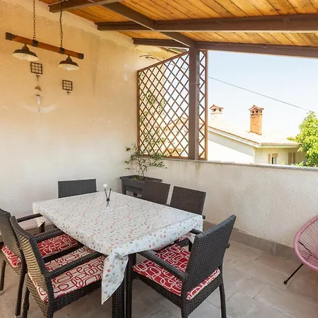 Apartman Anica Stinjan Pula