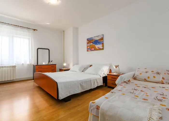 Anica Stinjan Apartamento *