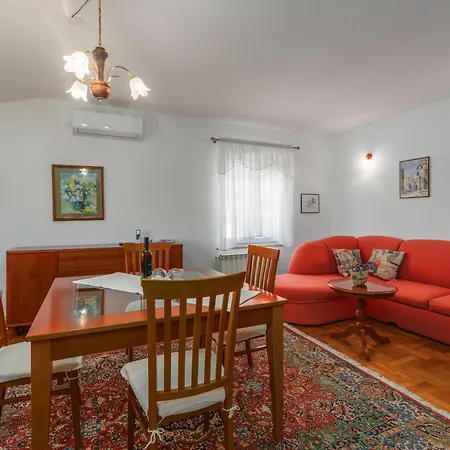 Anica Stinjan Apartment *